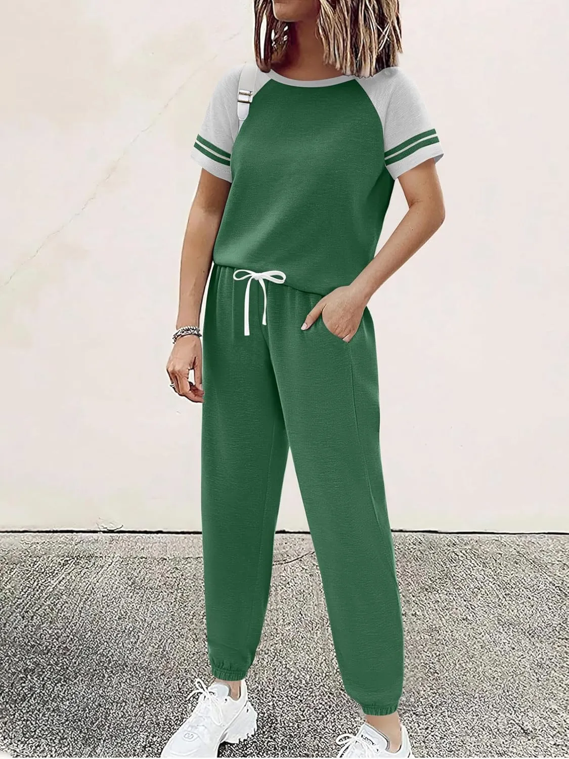 Ekouaer Lounge Sets for Women Two Piece Pajama Set Short Sleeve Crewneck Jogger Outfits and Sweatpants Tracksuit with Pockets