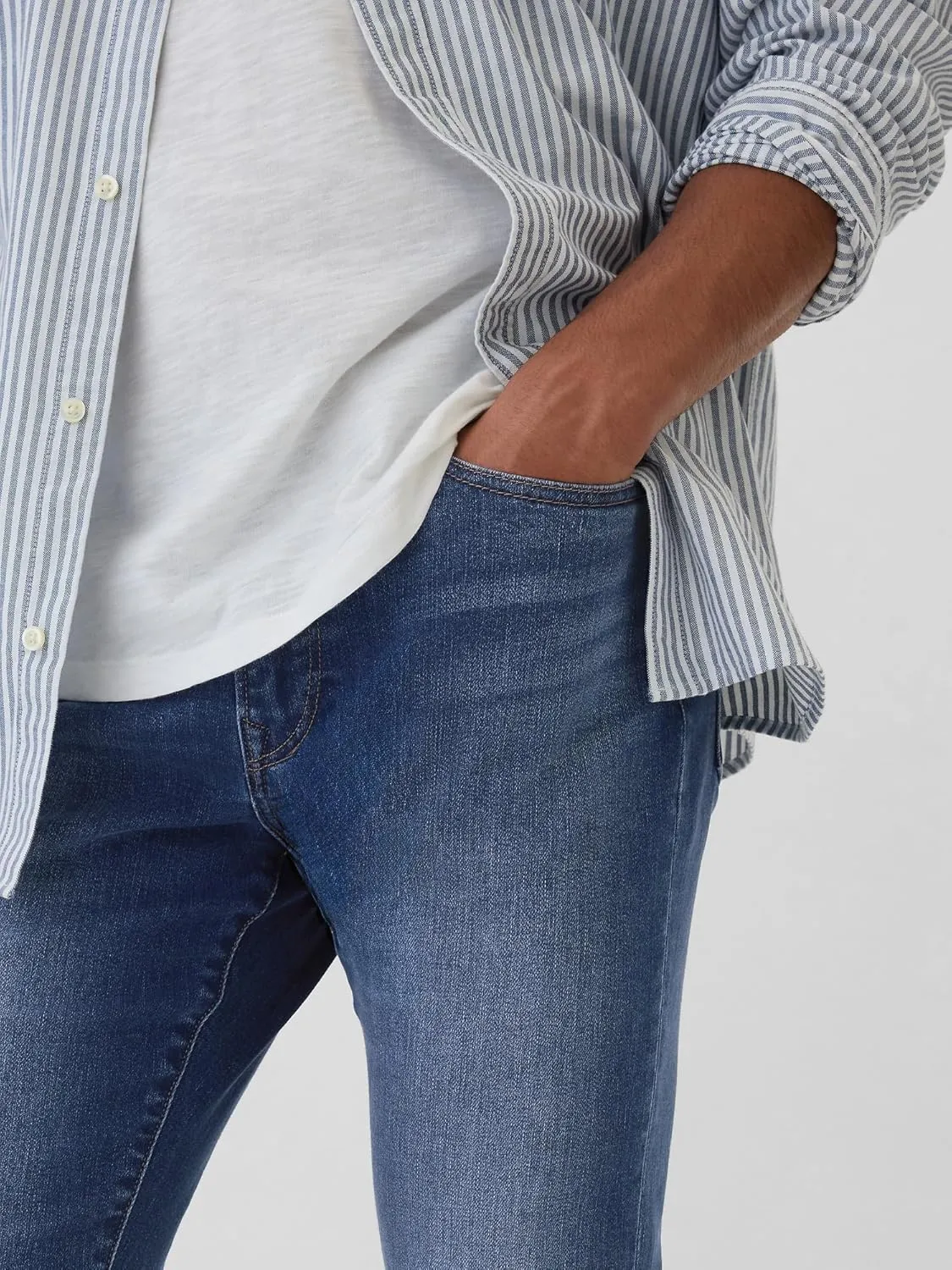 GAP Men's Athletic Slim Fit Jeans