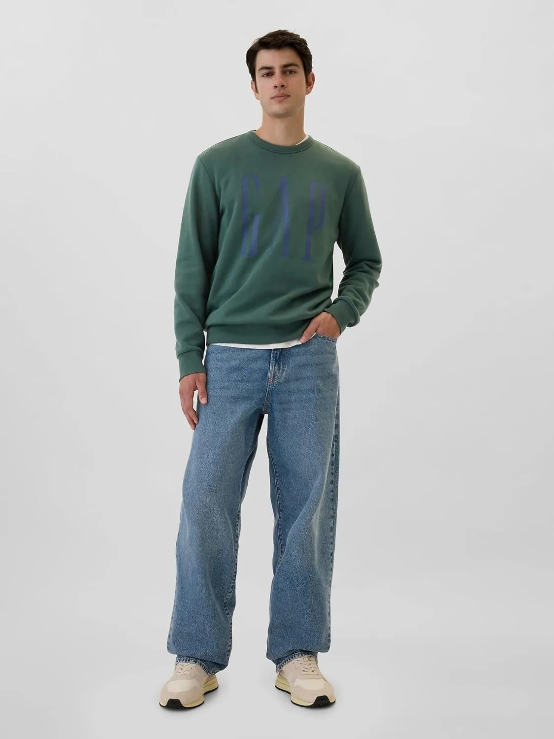 GAP Men's Logo Fleece Crew Sweatshirt