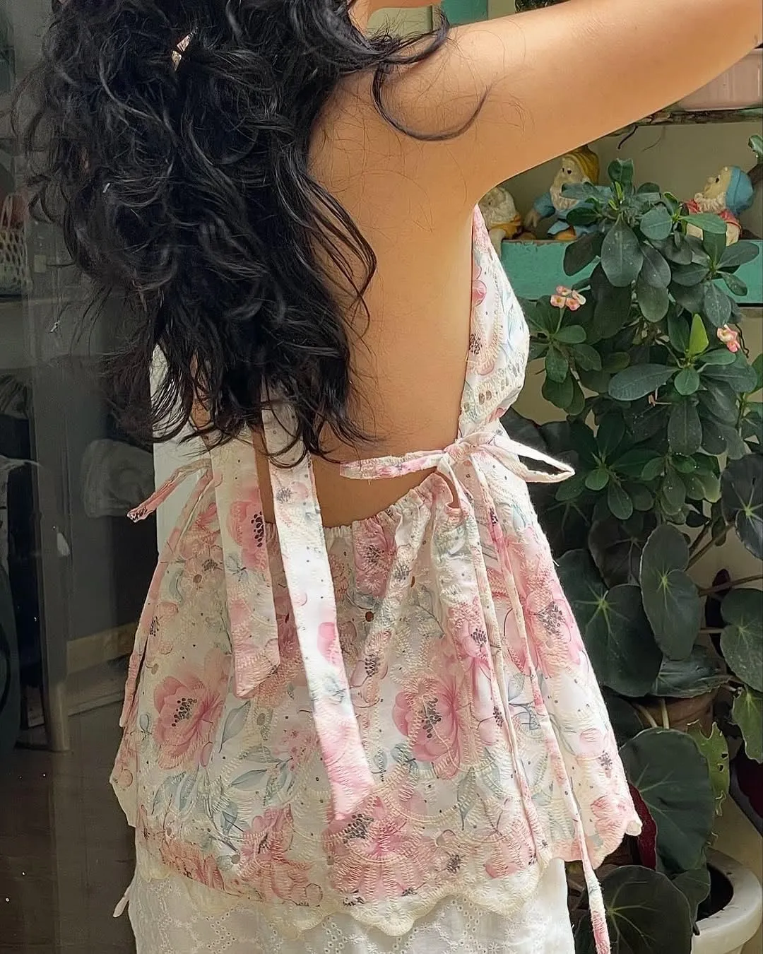 Women Lace Floral Halter Tank Tops Deep V Neck Backless Ruffle Camisole Y2K Bodycon Going Out Vest Streetwear