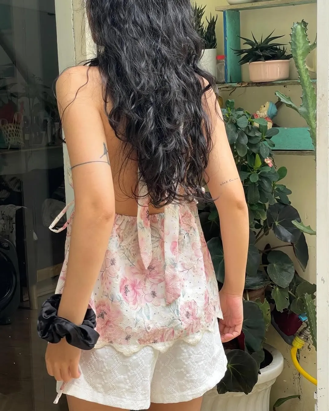 Women Lace Floral Halter Tank Tops Deep V Neck Backless Ruffle Camisole Y2K Bodycon Going Out Vest Streetwear