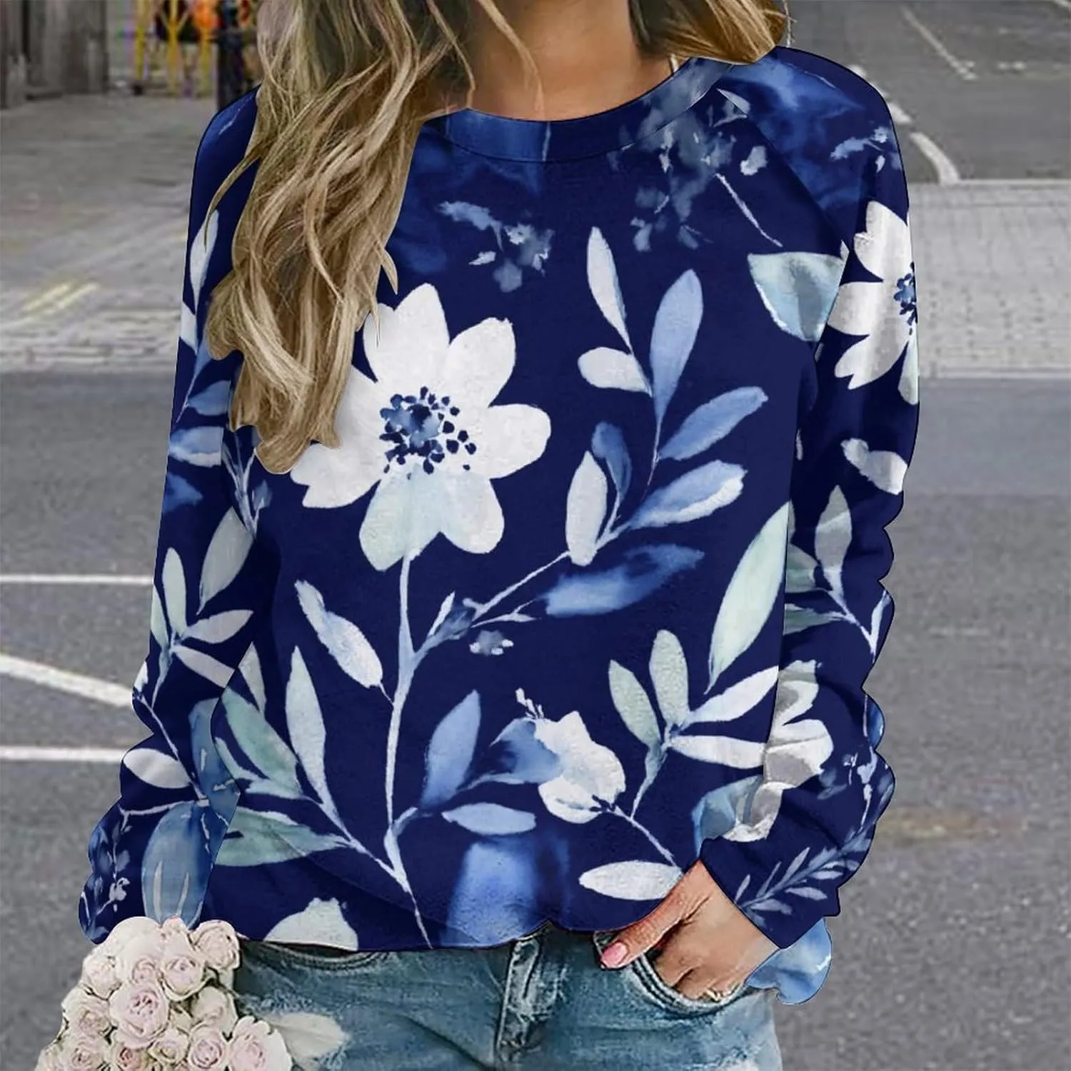 Women's Boho Floral Sweatshirts Casual Oversized Long Sleeve Crewneck Sweatshirts Fall Graphic Pullover Shirt Top